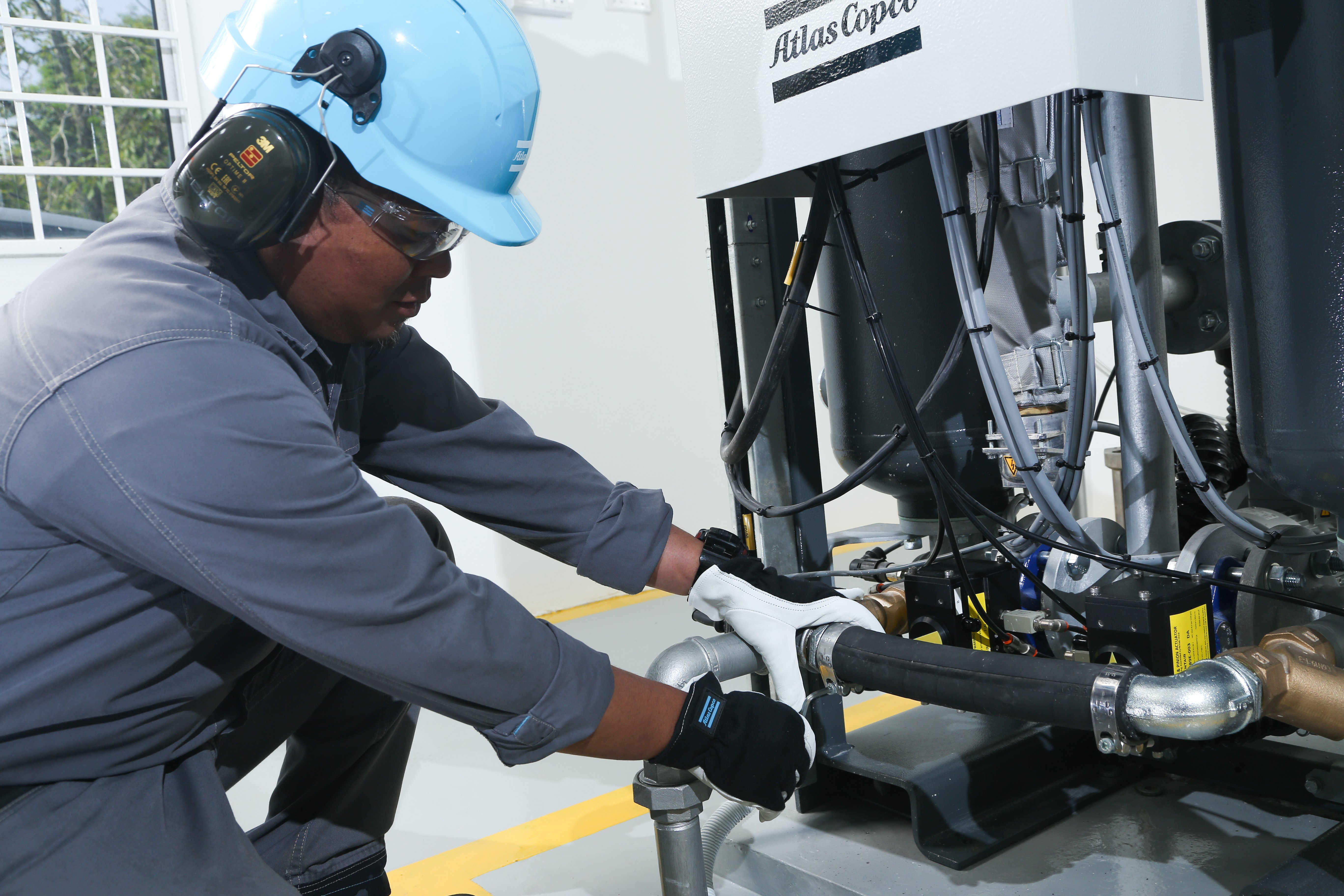 _Service Technician Installation BD100 Dryer IMG-11