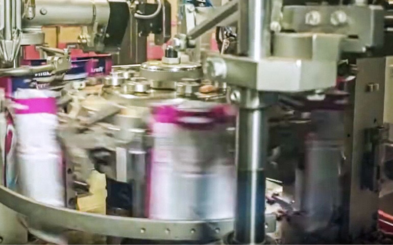 vitakraft- vitakraft-